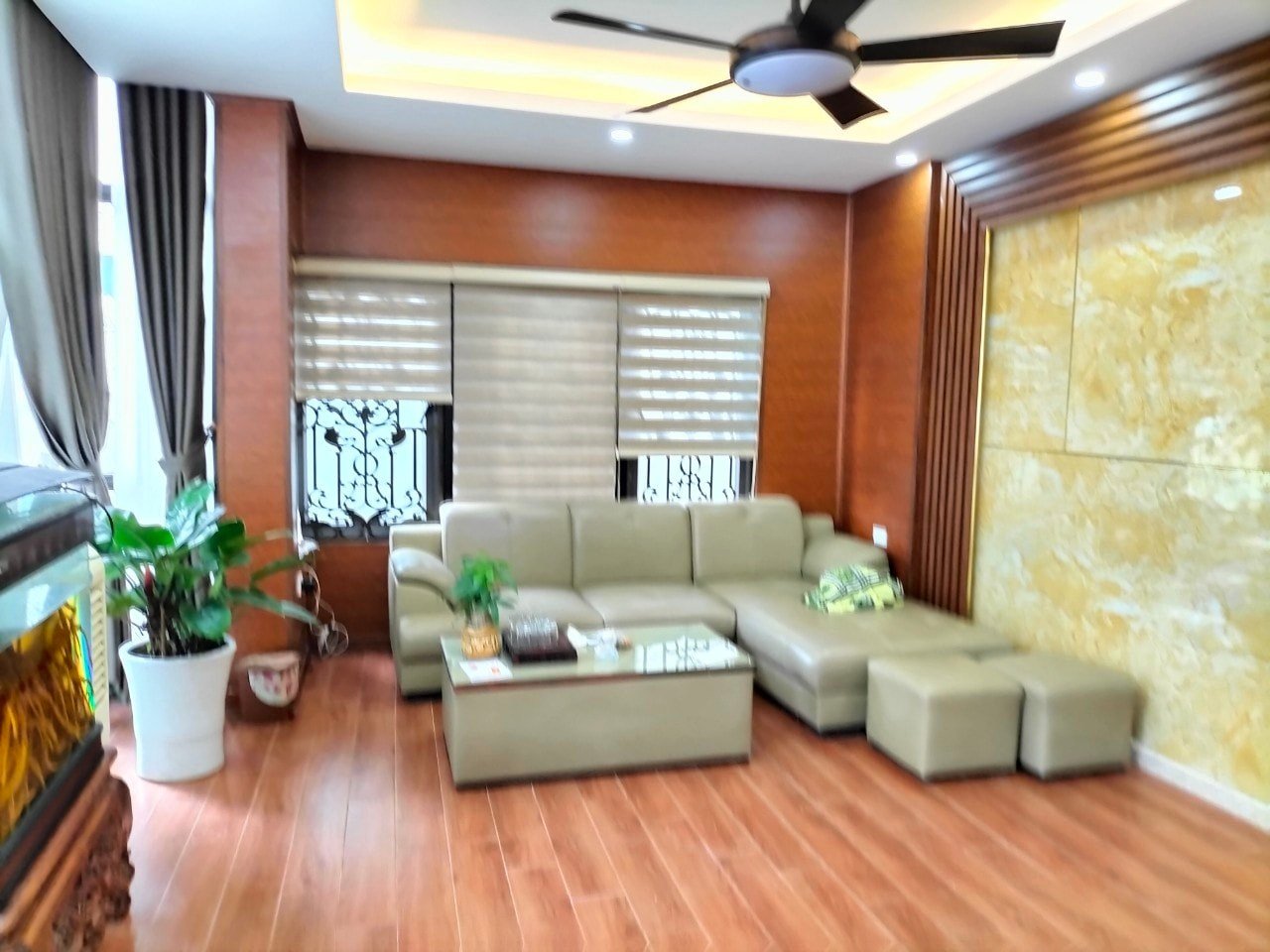 Bán nhà phân lô Ngã Tư Sở Thanh Xuân 5 tầng oto đỗ cửa