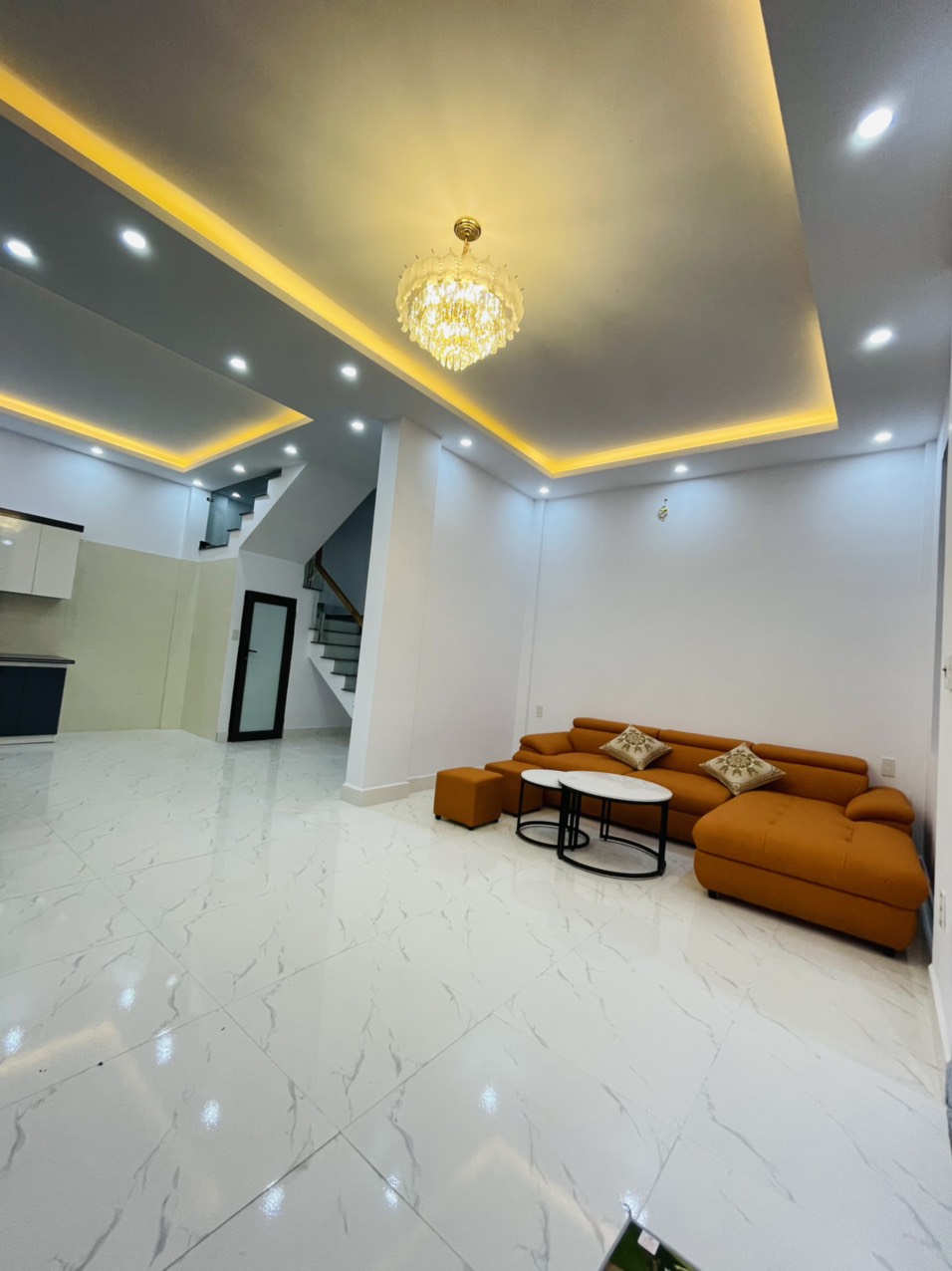 CĂN nhà 3 tầng thiết kế siêu đẹp tại Tân Tiến.