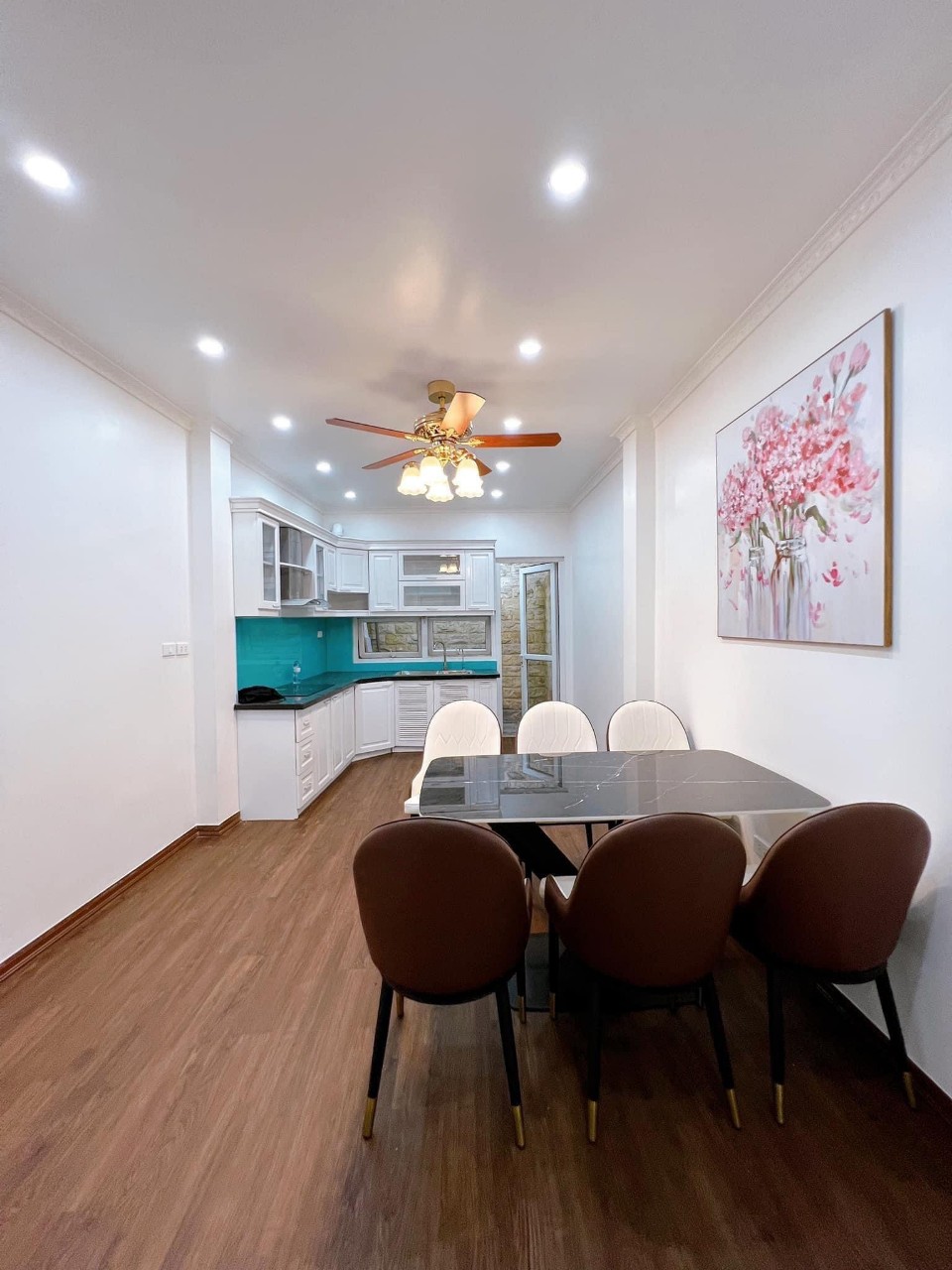 Bán nhà Trung Kính Cầu Giấy 50m2 4 tầng giá 4.6 tỷ