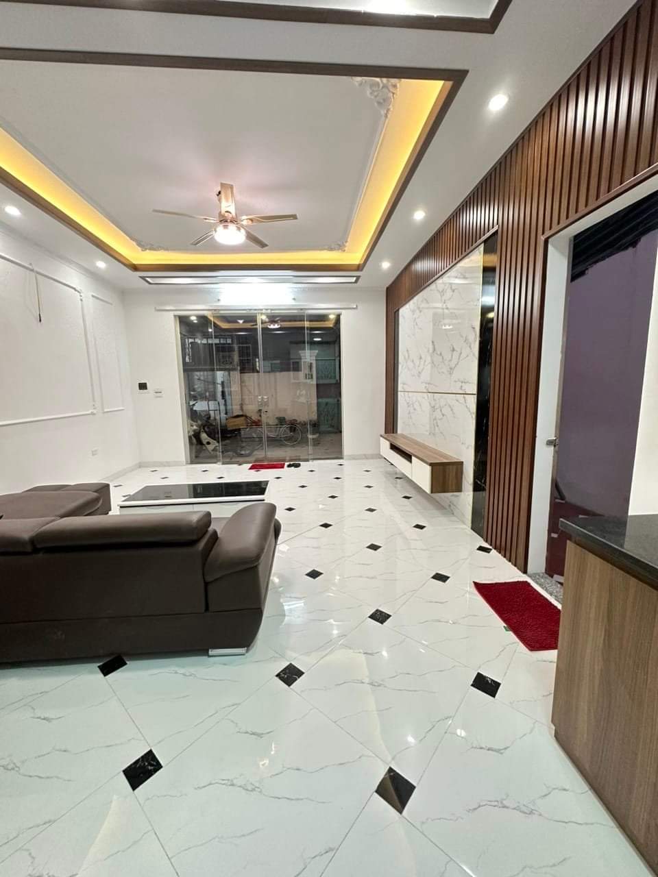 BÁN GẤP NHÀ THỤY PHƯƠNG,NGÕ NÔNG THÔNG THOÁNG,NHÀ ĐẸP LONG LANH,TIỆN ÍCH BẠT NGÀN,TÀI CHÍNH TẦM TIỀN