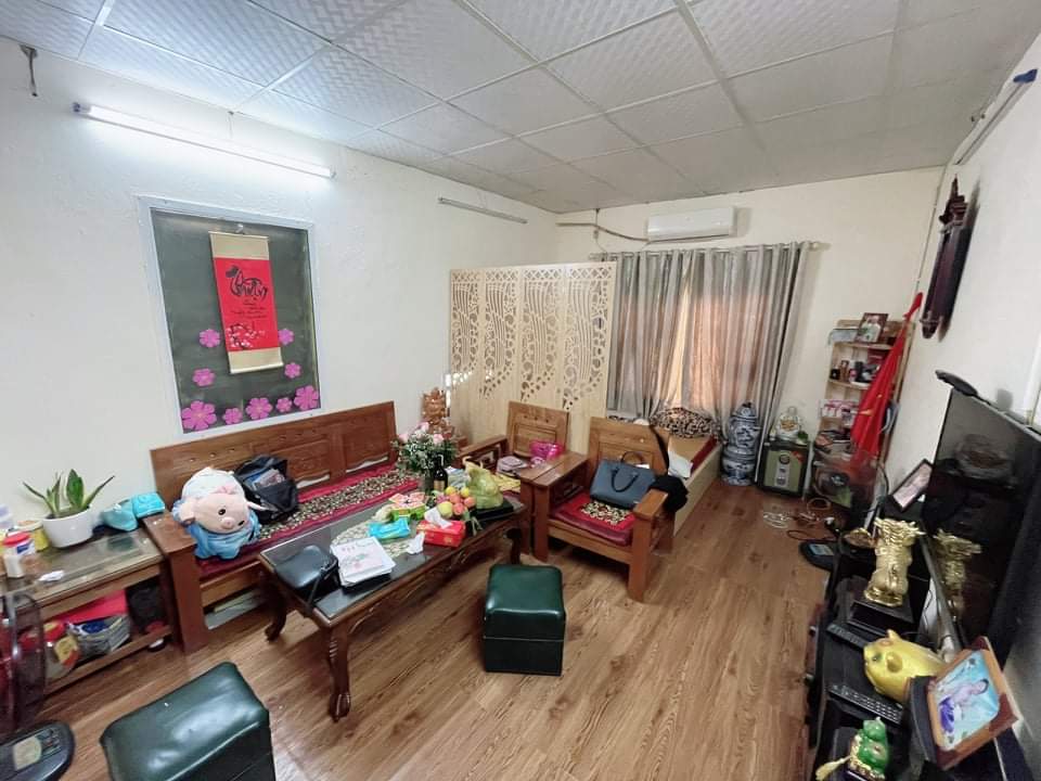 Bán nhà tập thể Thịnh Hào, Đống Đa sổ đỏ sử dụng lâu dài 54/60m2, chỉ 1,78 tỷ