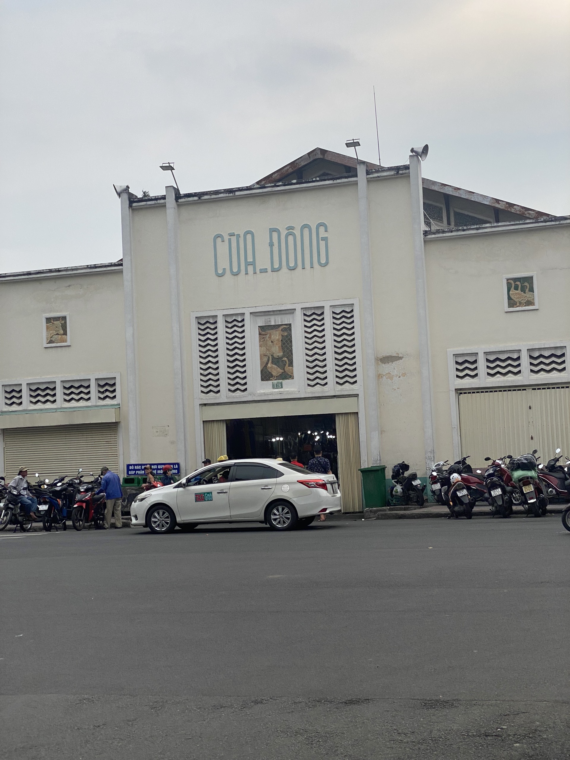 Bán Mặt tiền đối diện chợ Bến Thành đường Phan Bội Châu,P Bến Thành Dt 4,1x21 ,5 tầng giá chỉ 63 tỷ