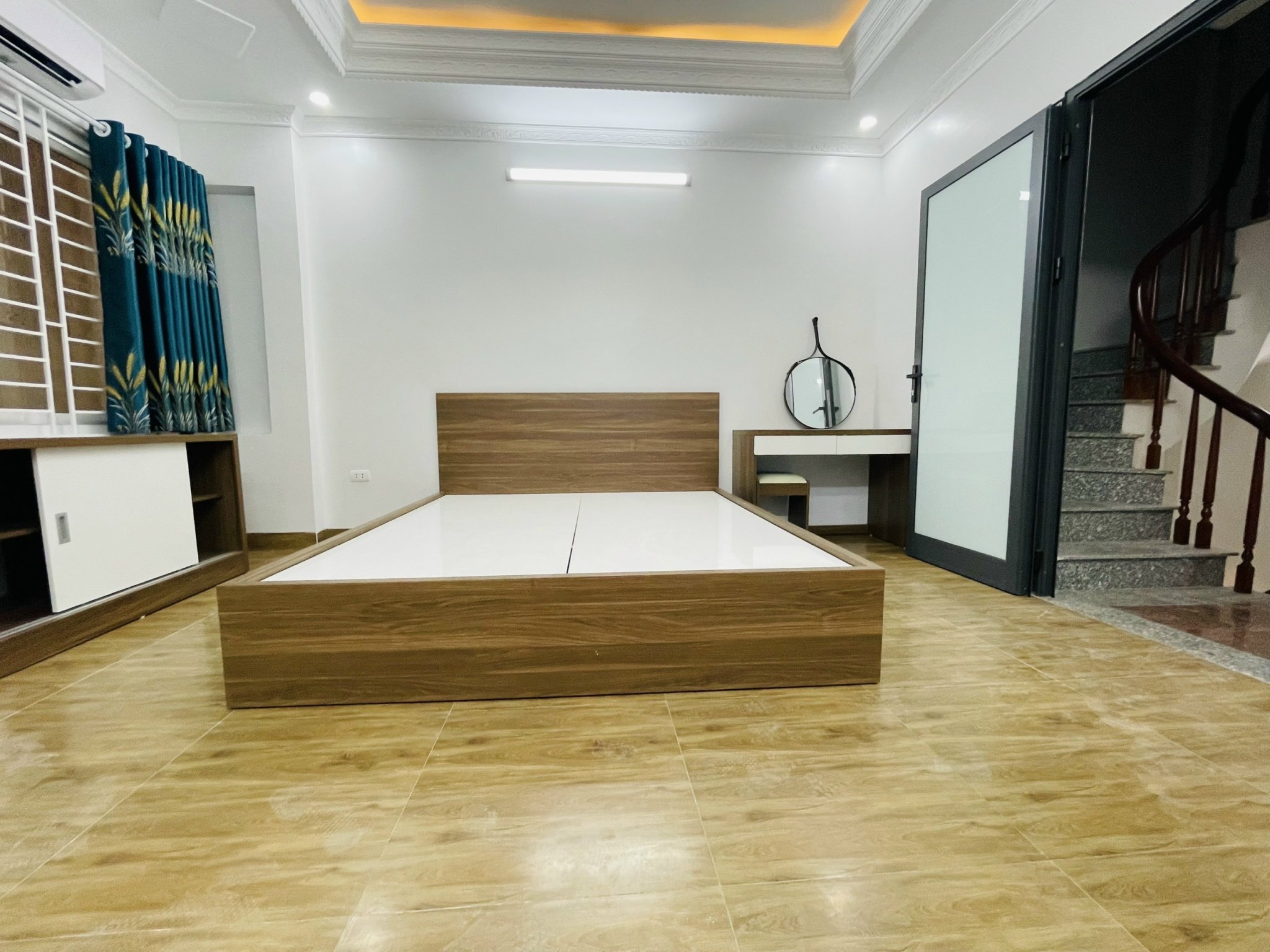 Cực Phẩm Ba Đình_Nhà Đẹp 5 Tầng Ở Luôn_Sát Phố Hoàng Hoa Thám, 35m2, Giá Nhỉnh 4 tỷ