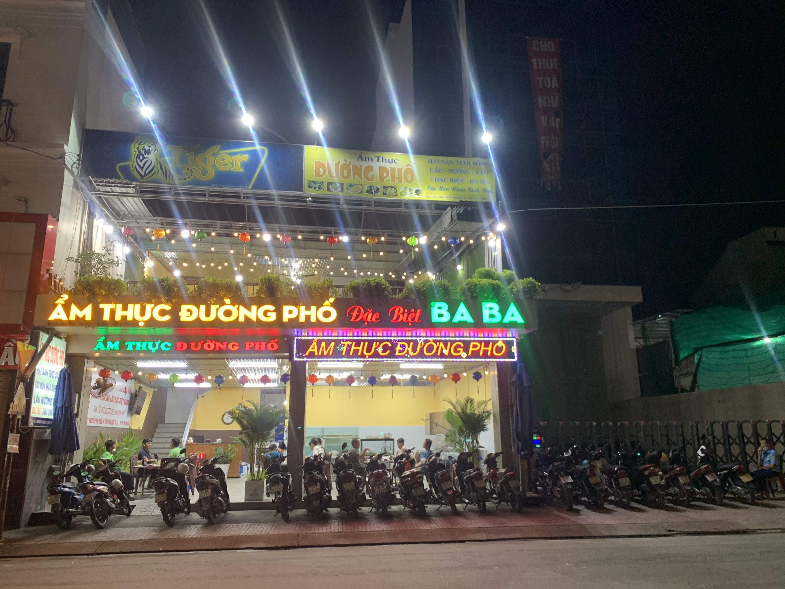 SANG QUÁN NHẬU DT 200M2 ĐÃ CÓ LƯỢNG KHÁCH ỔN ĐỊNH