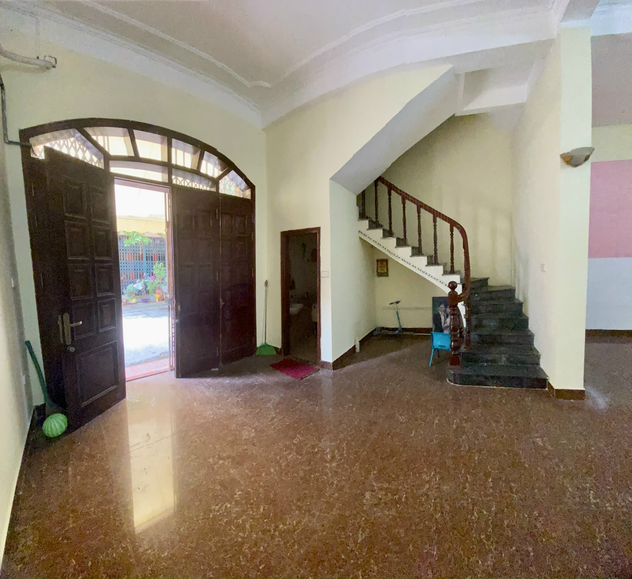 Cho thuê nguyên nhà đẹp Phố Hồng Mai - HBT 45m2x5 Tầng x MT 5.5m; đầy đủ tiện nghi, ô tô đỗ cửa