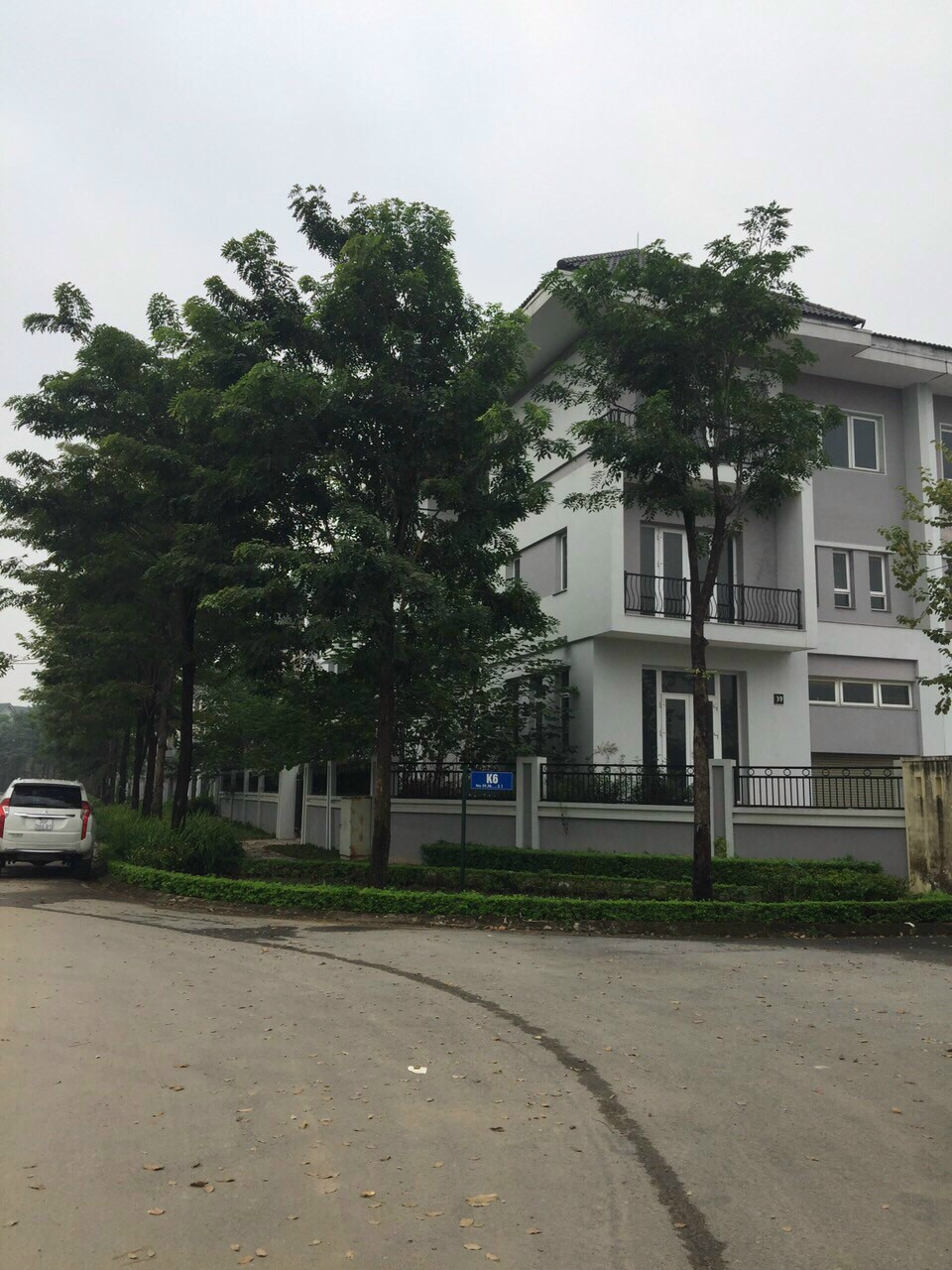 Biệt thự giá tốt trong khu nhà giàu Thủ đô