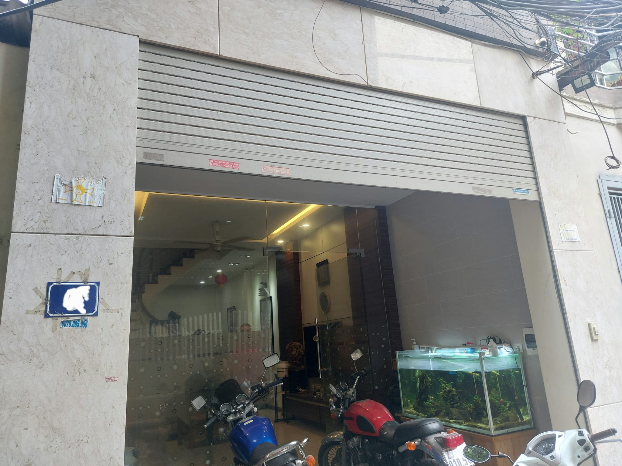 Cần bán gấp nhà đẹp phân lô ,ô tô đỗ cửa Tứ Liên-Tây Hồ.Giá chỉ 6,3 tỷ.