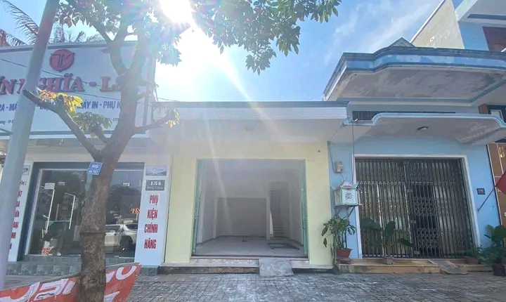 MẶT TIỀN HÙNG VƯƠNG - VỊ TRÍ KINH DOANH ĐẮC ĐỊA, NGAY ĐỐI DIỆN PHÚC LONG, GIÁ 3TỶ6xx. LH: 0934.743.522