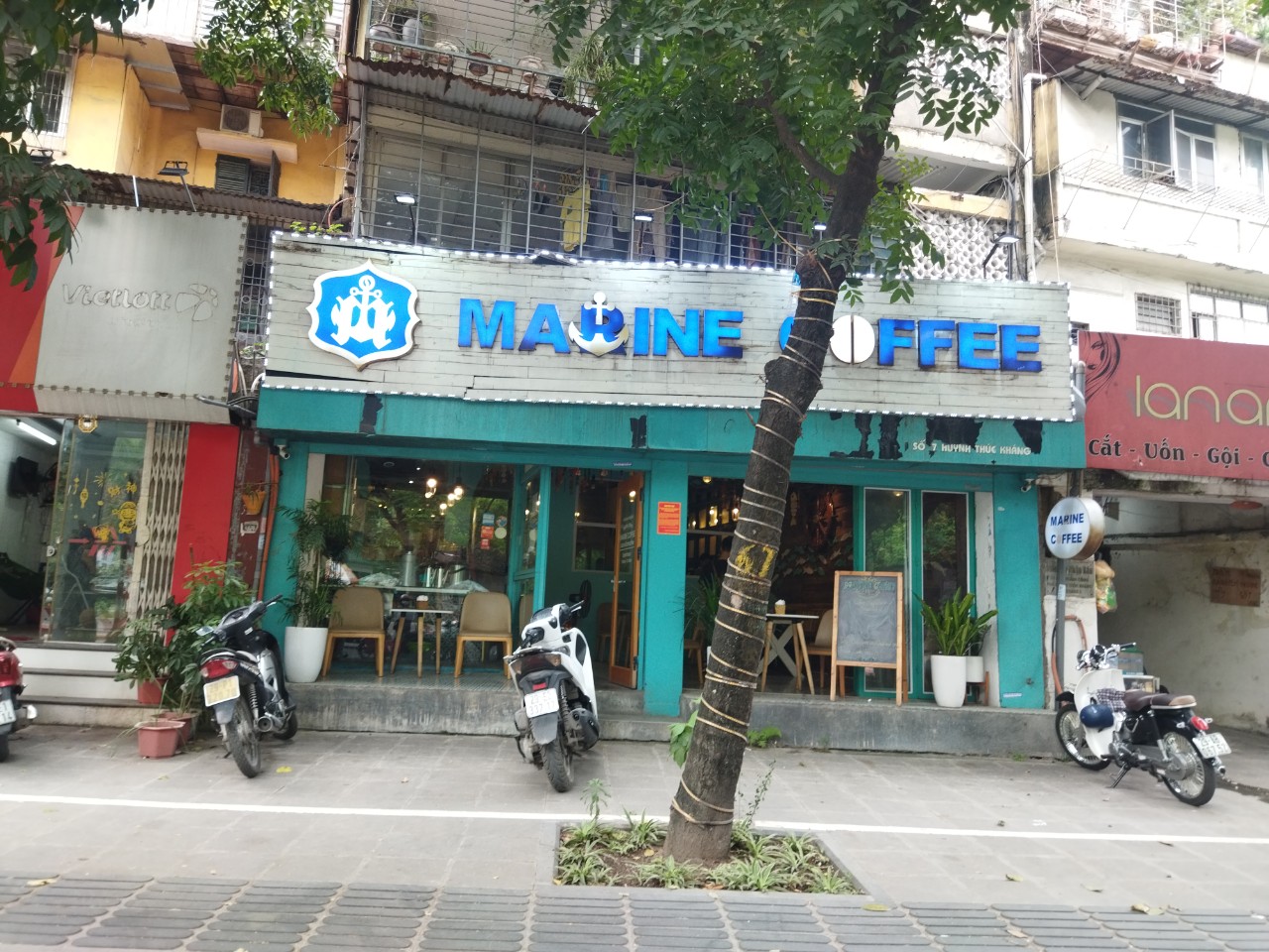 Cho thuê nhà mặt phố Ngọc Khánh- Chân chung cư 90m2 x mặt tiền 9m