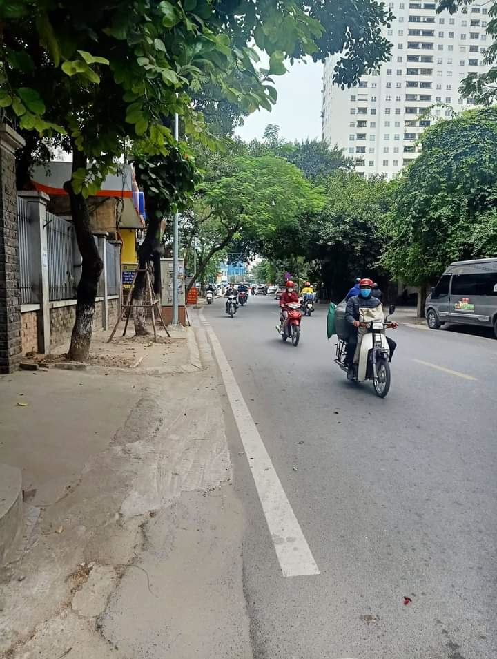 Bán nhà mặt phố quận Tây Hồ, đường Đồng Cổ. ÔTÔ, KD ĐỈNH 88m2 x 8 t, mặt tiền 9m, nhỉnh 26 tỷ