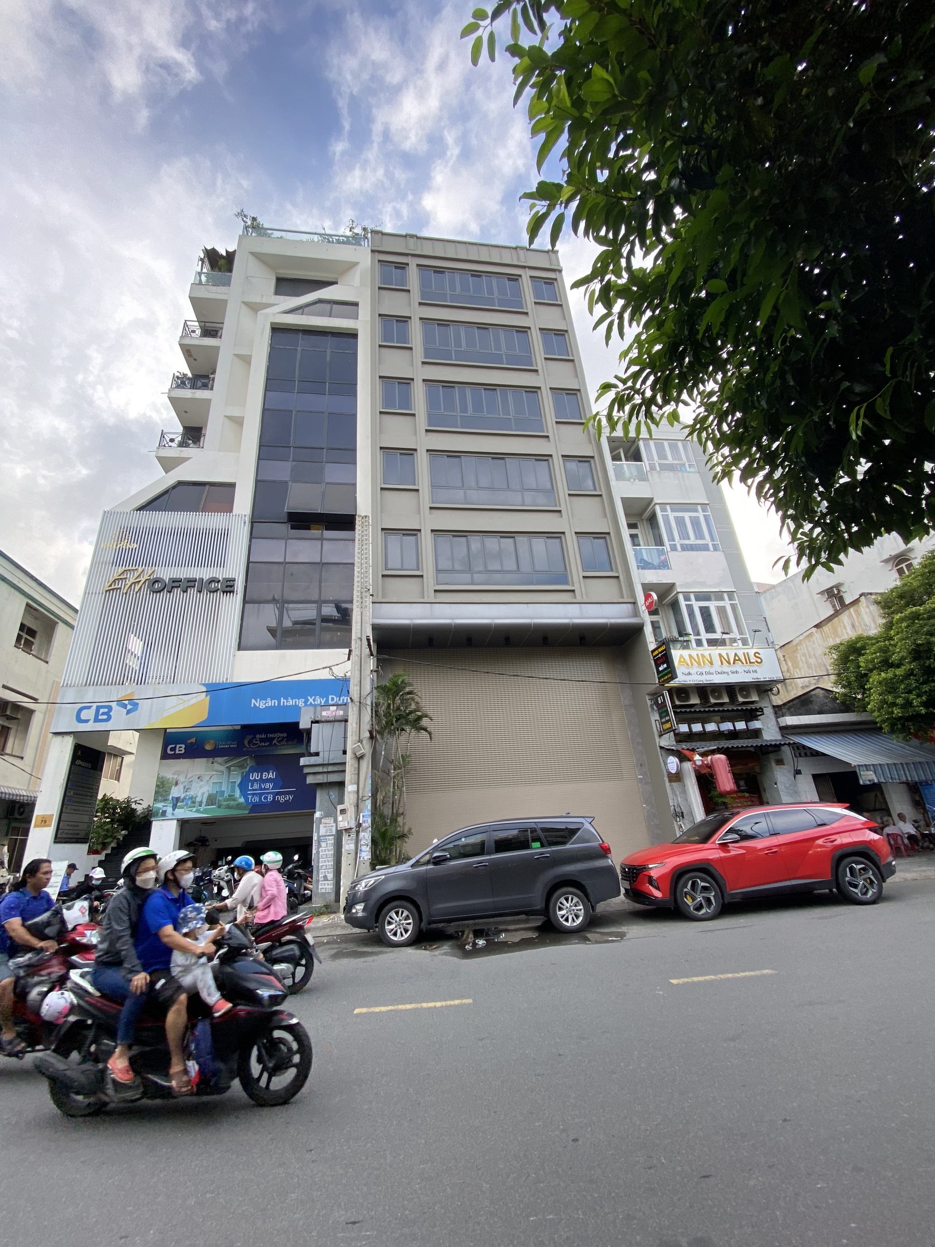 Cho thuê tòa nhà Cho thuê Hồ Hảo Hớn 8 x22 , hầm , 9 tầng giá 27000$/tháng