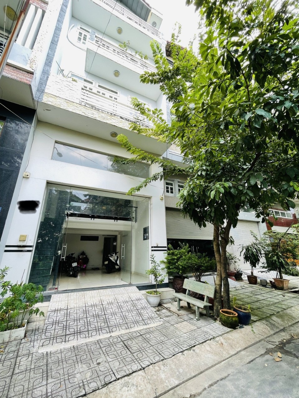 Siêu mẫu HOÀNG HOA THÁM P5 BÌNH THẠNH DT 110m 7 tầng thang máy giá 14,5 tỷ