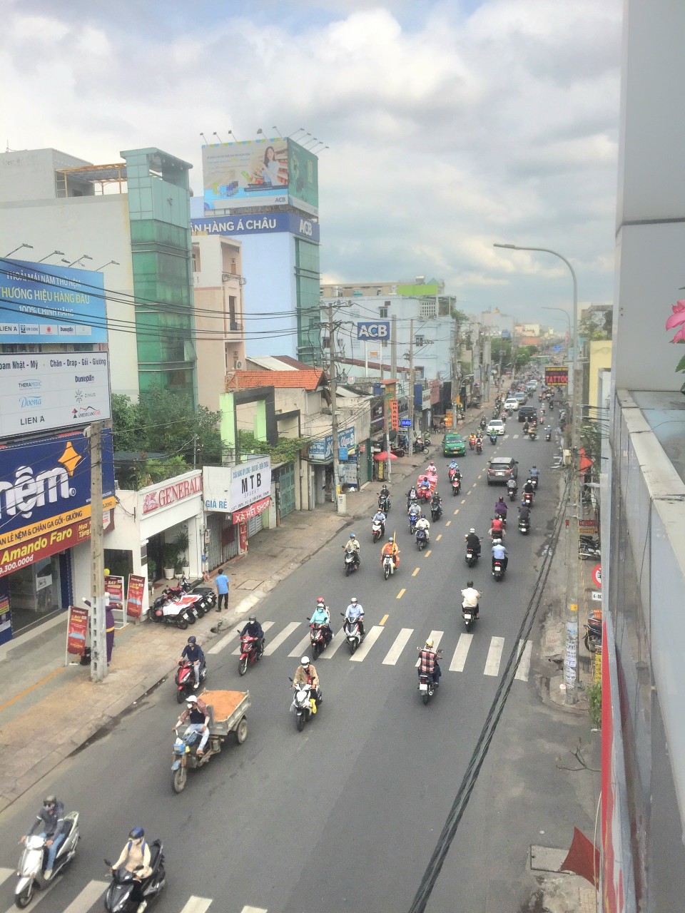 Bán nhà MTKD CMT8, Tân Bình. DT 4,5x19m (hậu 6,2m), 4 tầng. Giá 21,9 tỷ (TL)