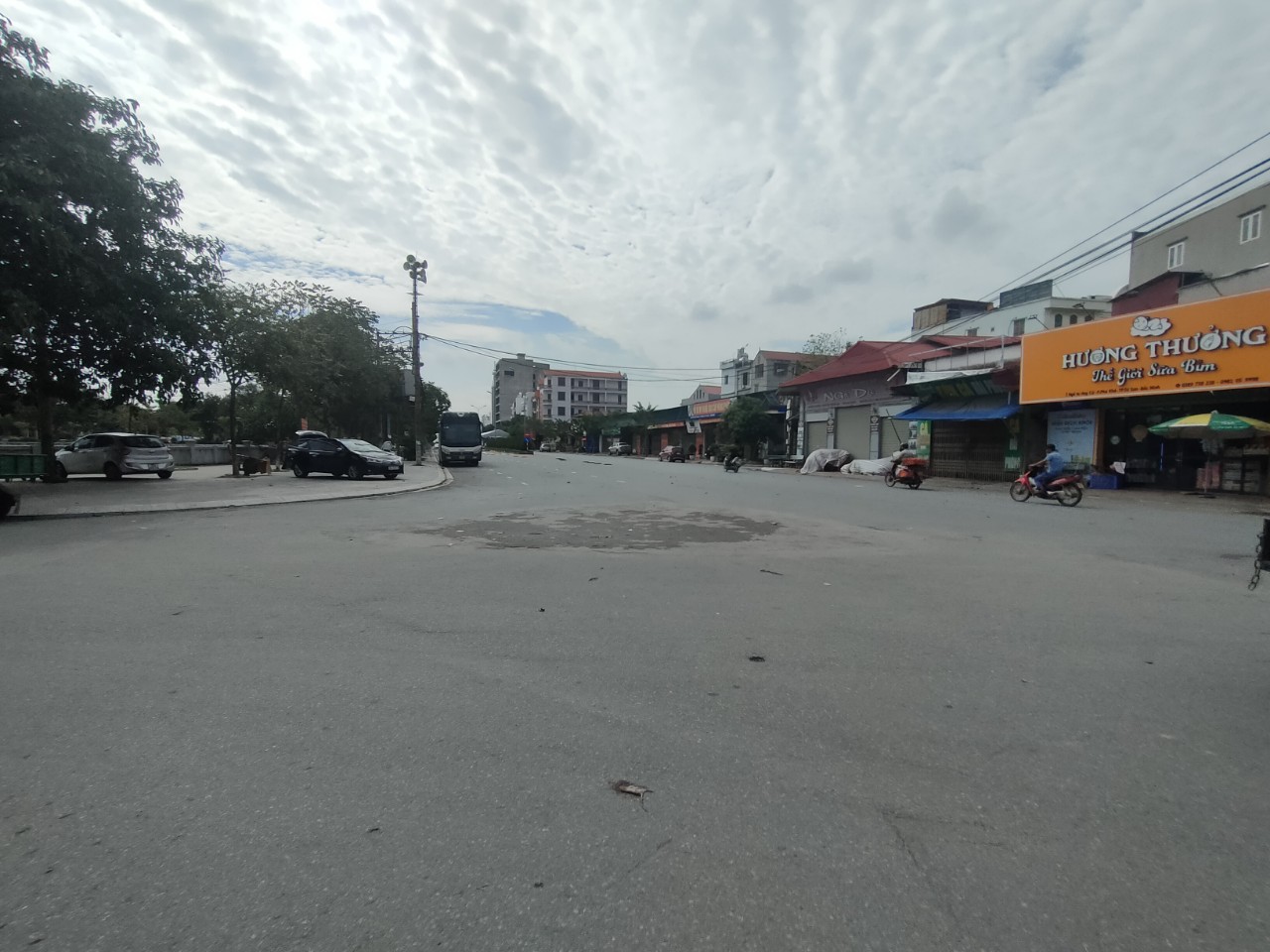 CẦN BÁN GẤP PHÂN LÔ VỈA HÈ CHỢ GỖ CHẮC PHÙ KHÊ TỪ SƠN GIÁ RẺ dòng tiền cho thuê gần 10 triệu 1 tháng 💥 💥 💥