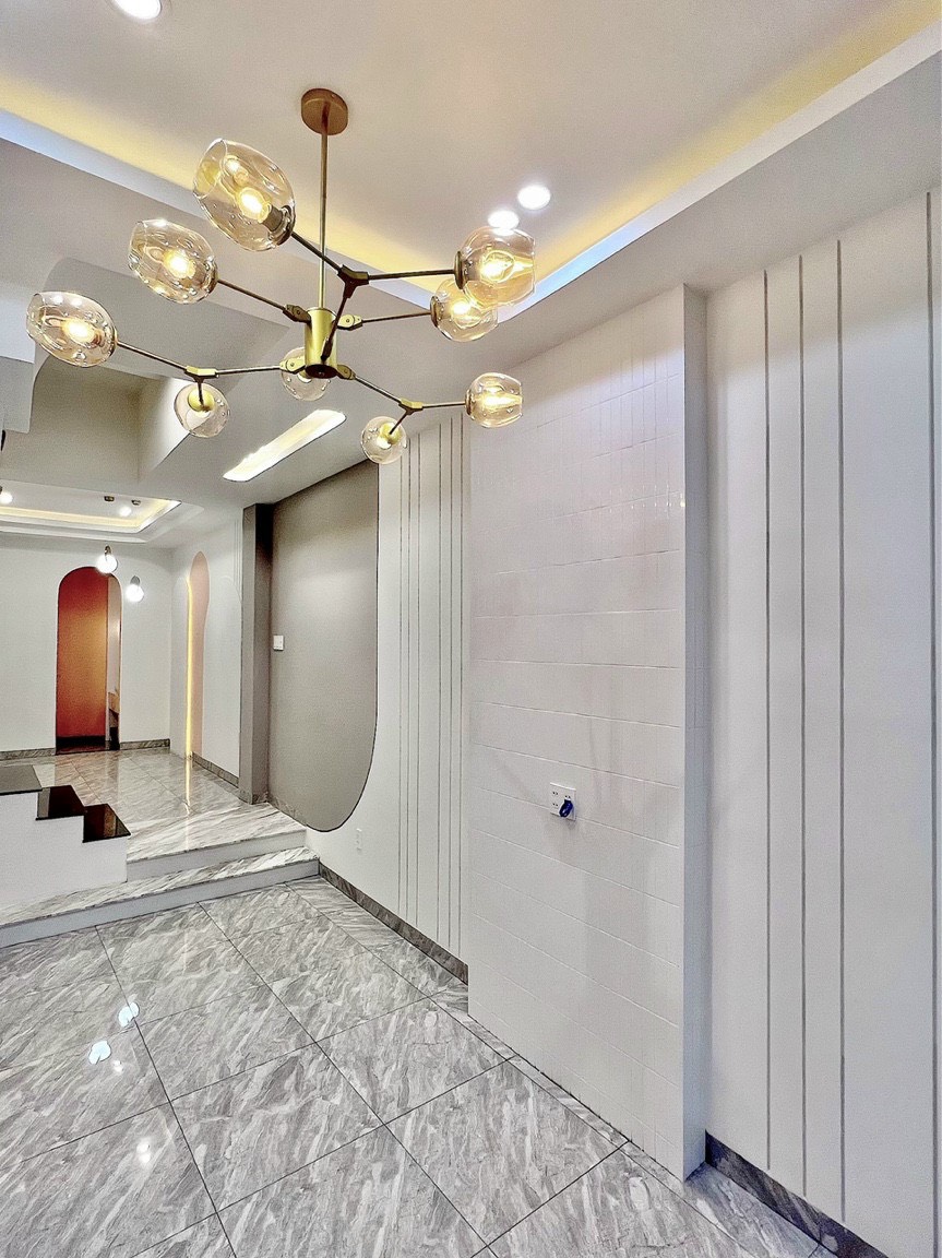 Nhà mặt đường Hồng Lĩnh, Nha Trang thiết kế hiện đại, cực đẹp