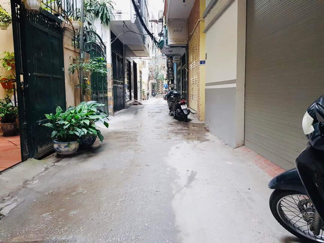 CẦN BÁN GẤP NHÀ NGÕ 34 HÀO NAM ĐỐNG ĐA LÔ GÓC 2THOÁNG SỔ ĐẸP.