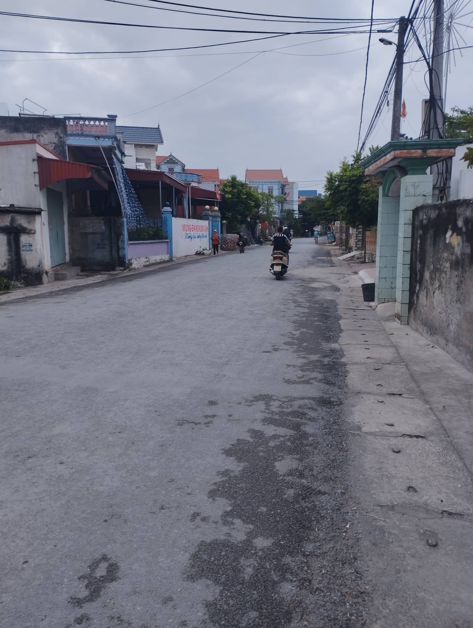 Hạ Sốc 500tr! Bán đất thị trấn Trâu Quỳ, Gia Lâm, ô tô 16 chỗ, 60m2, chỉ 3.5 tỷ