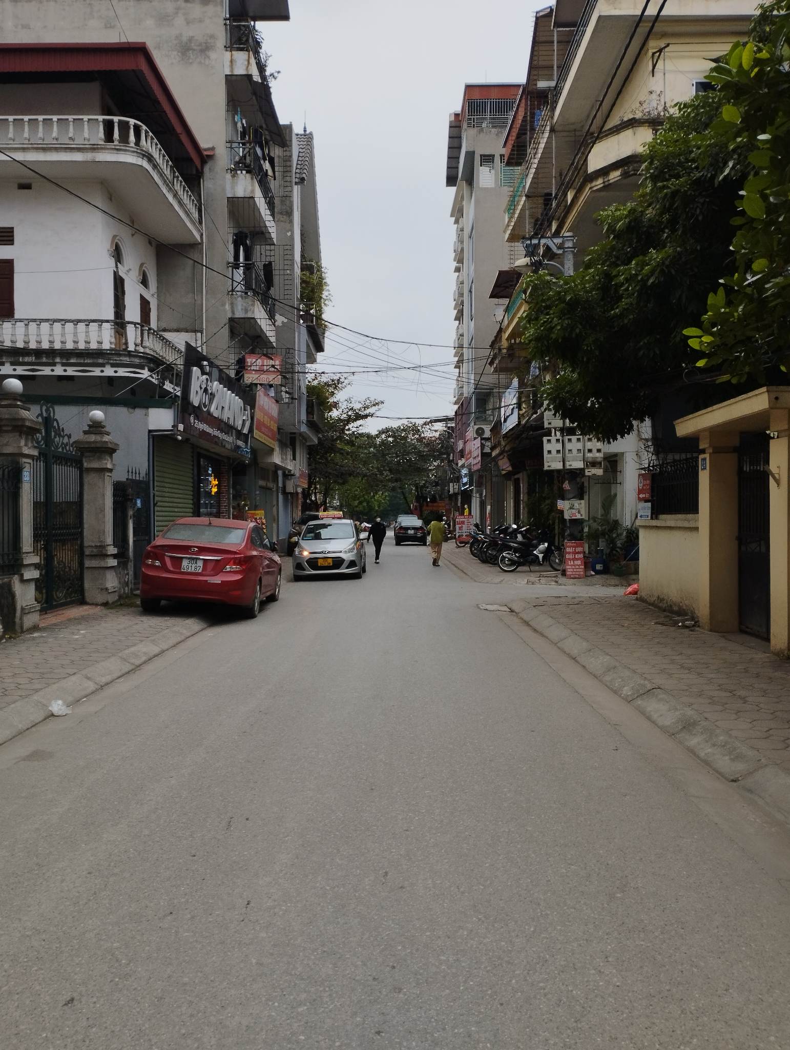 HÓT! Bán nhà tầng Trâu Quỳ, Gia Lâm, phân lô,vỉa hè, ô tô tránh, 30m2, chỉ 1.8 tỷ