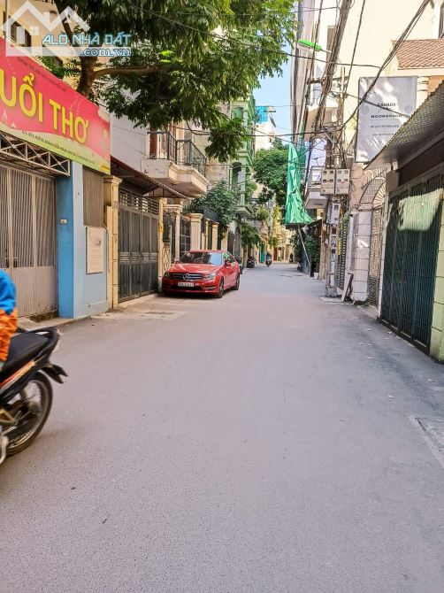 BÁN GẤP, NHÀ PHÂN LÔ QUÂN ĐỘI, HOÀNG VĂN THÁI, GA RA Ô TÔ, KINH DOANH, 70m x 5T, GIÁ 12 TỶ