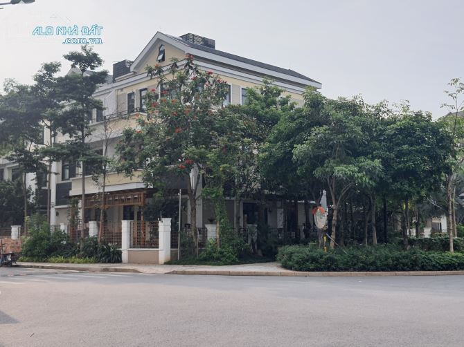 BÁN GẤP BIỆT THỰ H7 STARLAKE NGHĨA ĐÔ CẦU GIẤY DT 350M 3 TẦNG MT 16M 130M TỶ