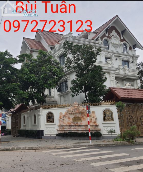 BIỆT THỰ CĂN GÓC THÀNH PHỐ GIAO LƯU PHẠM VĂN ĐỒNG 250M 4 TẦNG 48 TỶ.