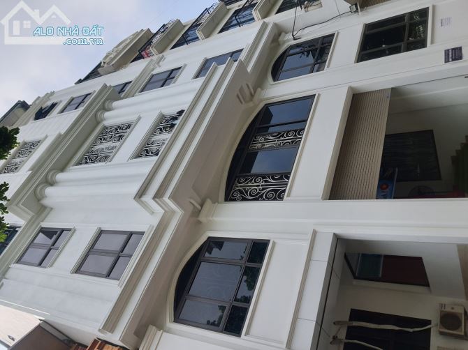 BÁN TÒA VĂN PHÒNG MẶT PHỐ VŨ PHẠM HÀM TRUNG KÍNH QUẬN CẦU GIẤY DT 140M 7 NỔI 1 HẦM 86 TỶ