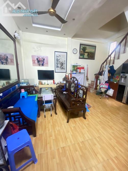 Trung Tâm Đống Đa - Ngõ Rộng, Gần Phố, ô tô. Cần bán nhà Phố Thái Hà 45m x 4 tầng, mặt tiền 4.5m