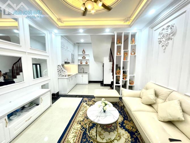 Siêu phẩm Đống Đa- Ngõ ba gác thông thoáng - Kinh doanh- Tặng full nội thất. Bán nhà Pháo Đài Láng