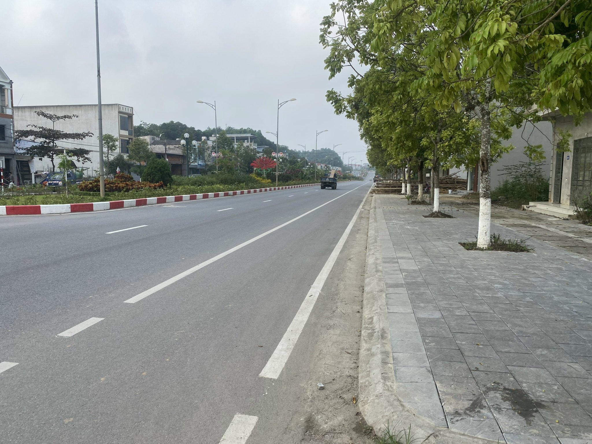 BÁN ĐẤT NỀN PHÂN LÔ TRỤC ĐƯỜNG 52M TP YÊN BÁI.