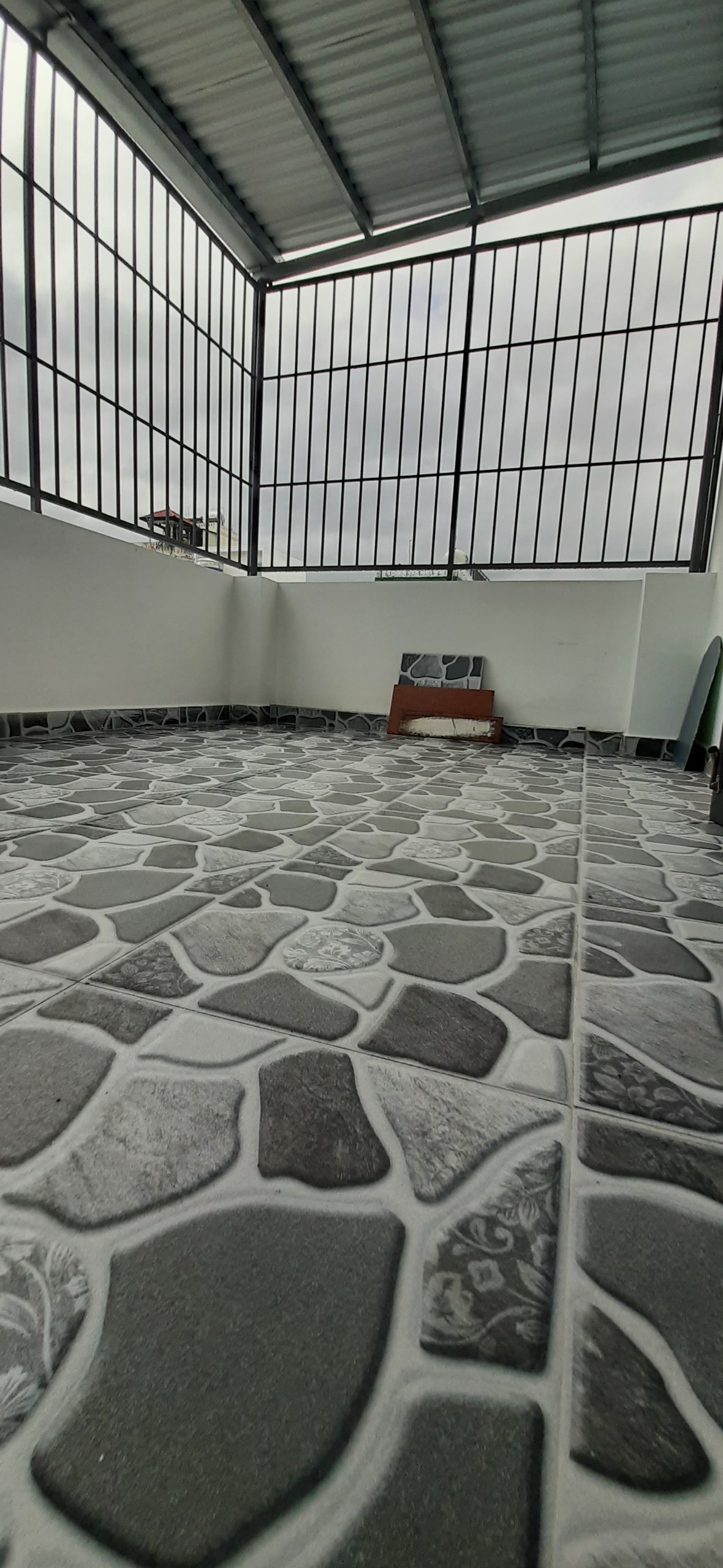 NHÀ 8.5 TỶ NẰM NGAY TRUNG TÂM THÀNH PHỐ BIỂN NHA TRANG DTSD : 184M