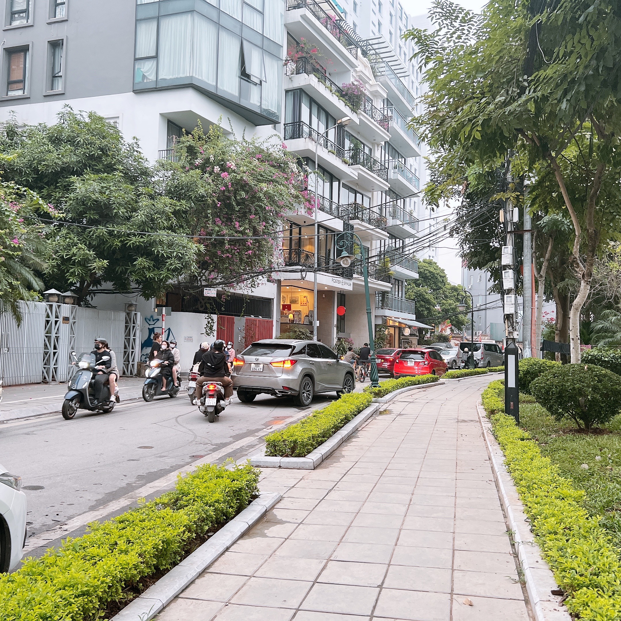 Cần bán gấp mảnh đất mặt Hồ Tây - Yên Hoa - Thanh Niên - 100m2 - MT 16m - Giá 32 tỷ .