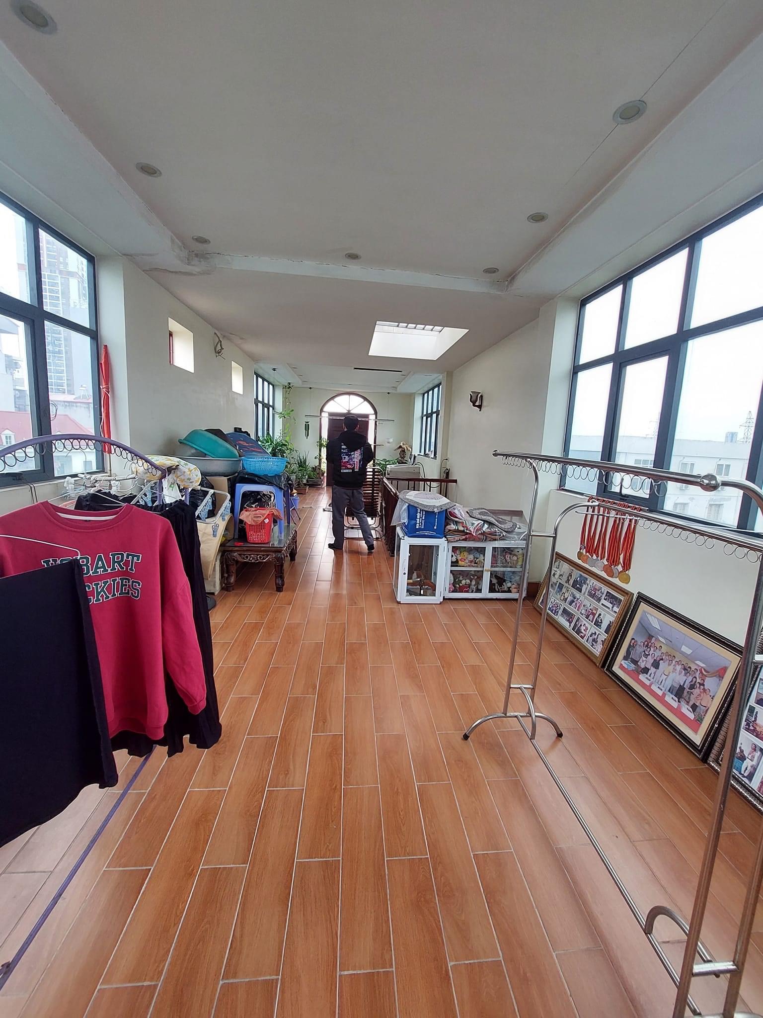 Bán Nhà Mặt Hồ Hạ Đình Quận Thanh Xuân. 52m2, 5 Tầng, MT 4m. Kinh doanh sầm uất. Ở sướng