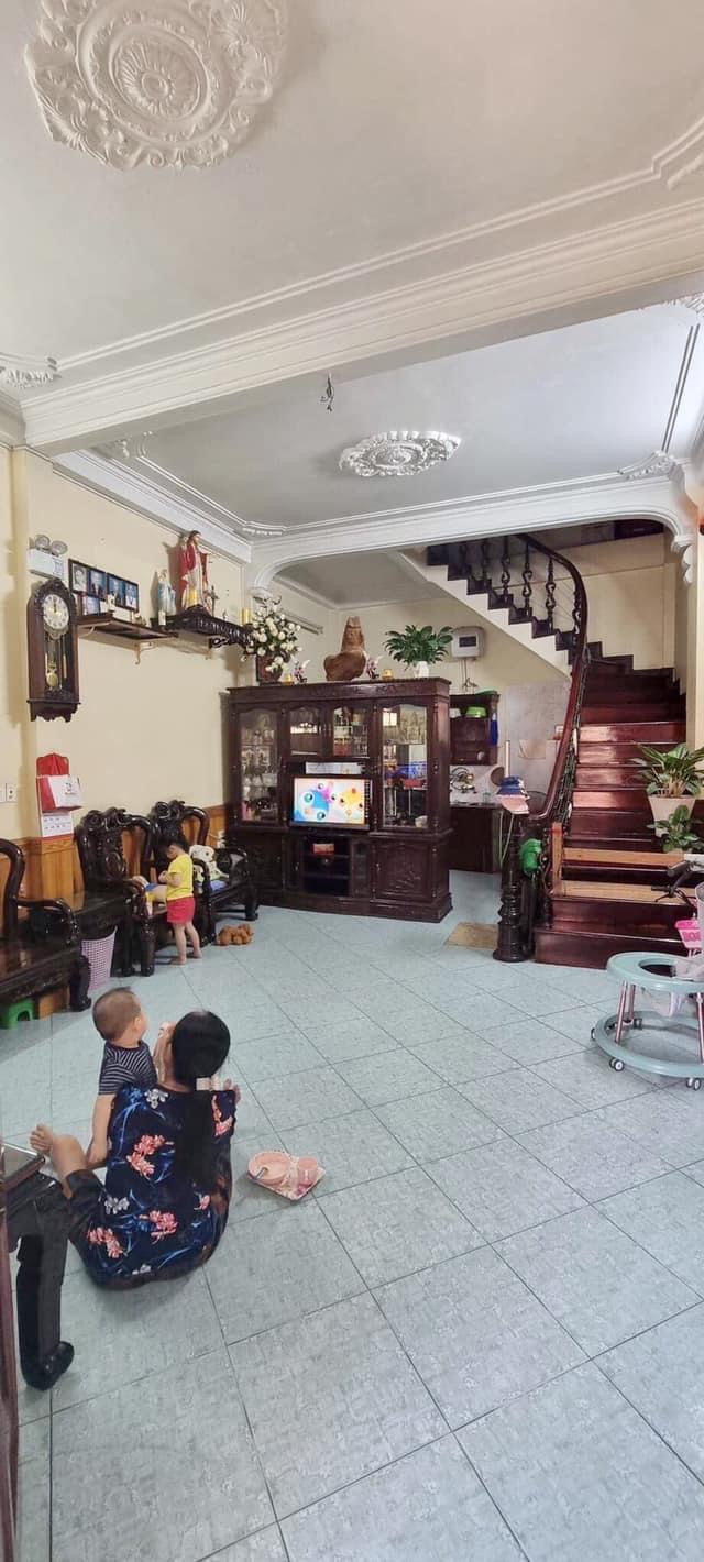 BÁN NHÀ ĐẸP Ở LUÔN - GIẢI PHÓNG #HOÀNG MAI - MẶT TIỀN RỘNG - GẦN Ô TÔ - TRƯỚC NHÀ RỘNG 3M - NỞ HẬU CỰC LỘC DT 42m2 - 4 Tầng - MT 4.5m - Giá 4.5 Tỷ