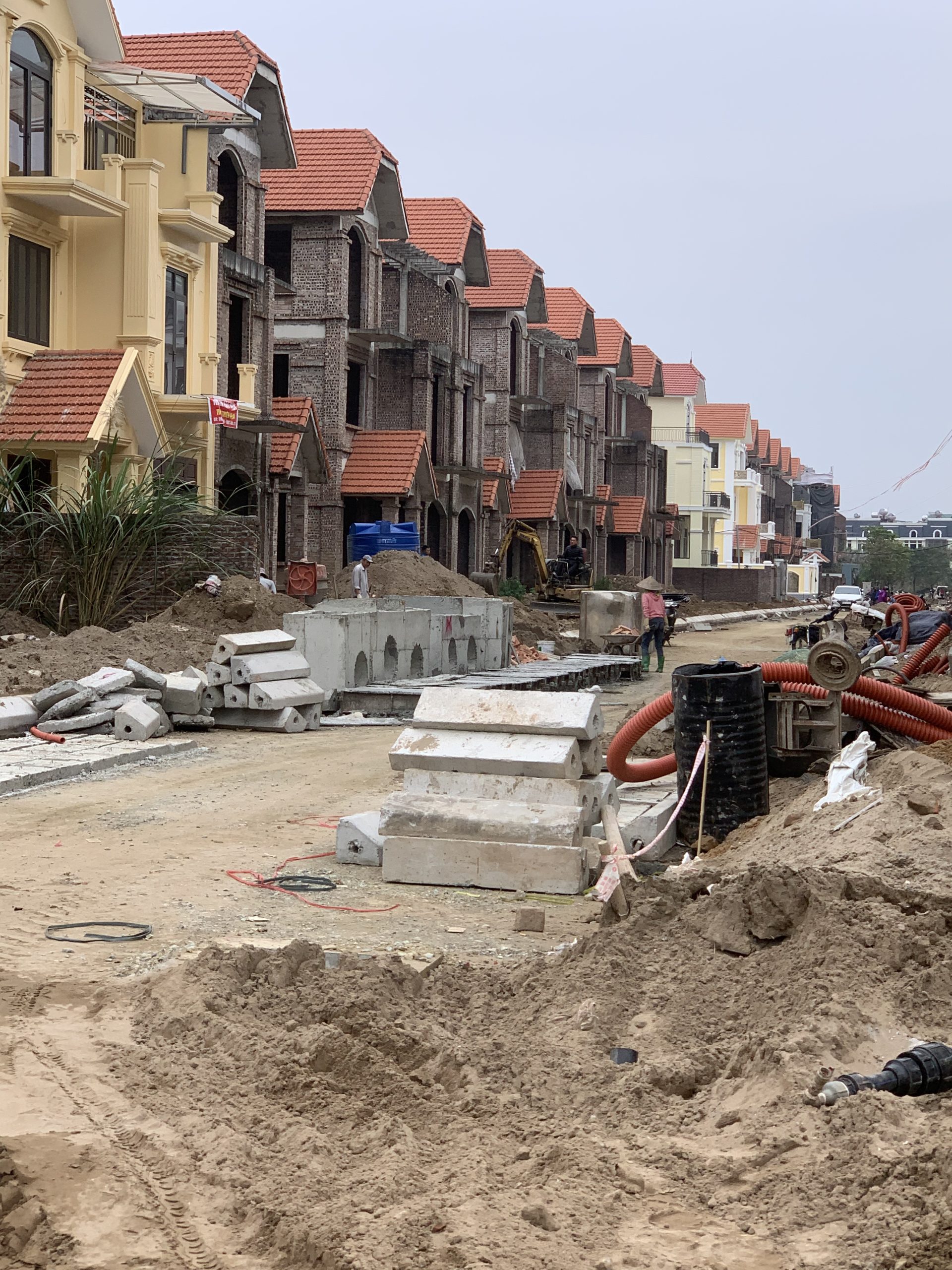 Biệt Thự KĐTM Phú Lương(Văn Phú) 240m -3,5 Tầng Mặt Tiền 12m giá 95tr/M