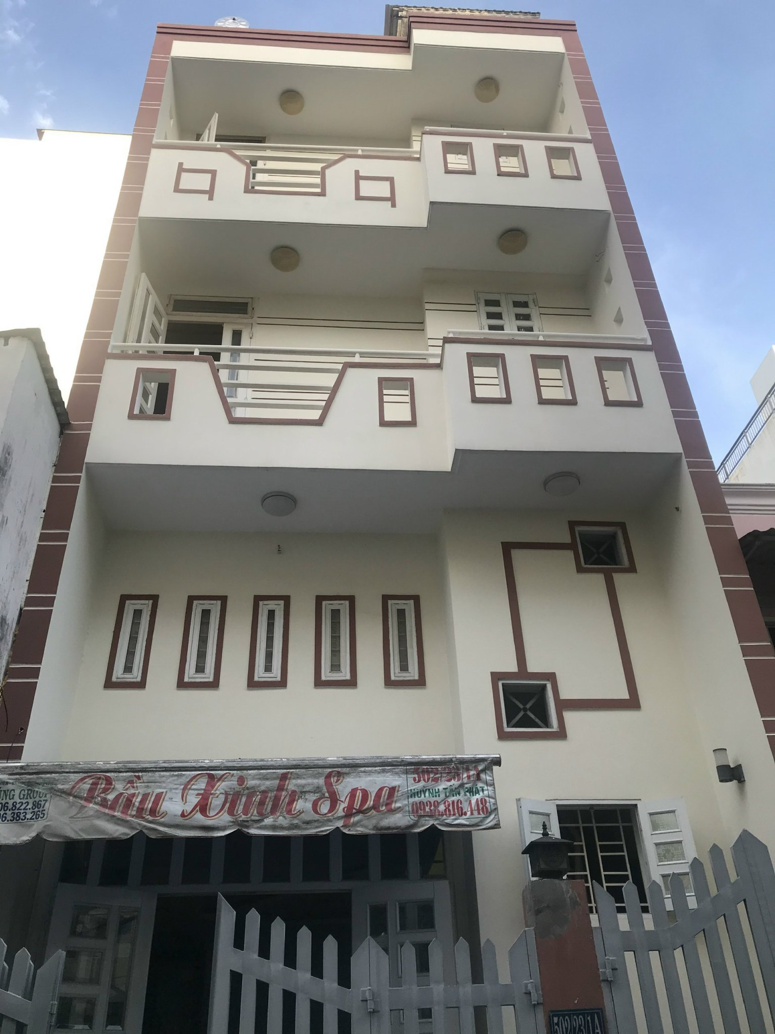 Cho Thuê Nhà Nguyên Căn Hẻm Xe Hơi Thông Kèm Nội Thất Cơ Bản Đường Huỳnh Tấn Phát