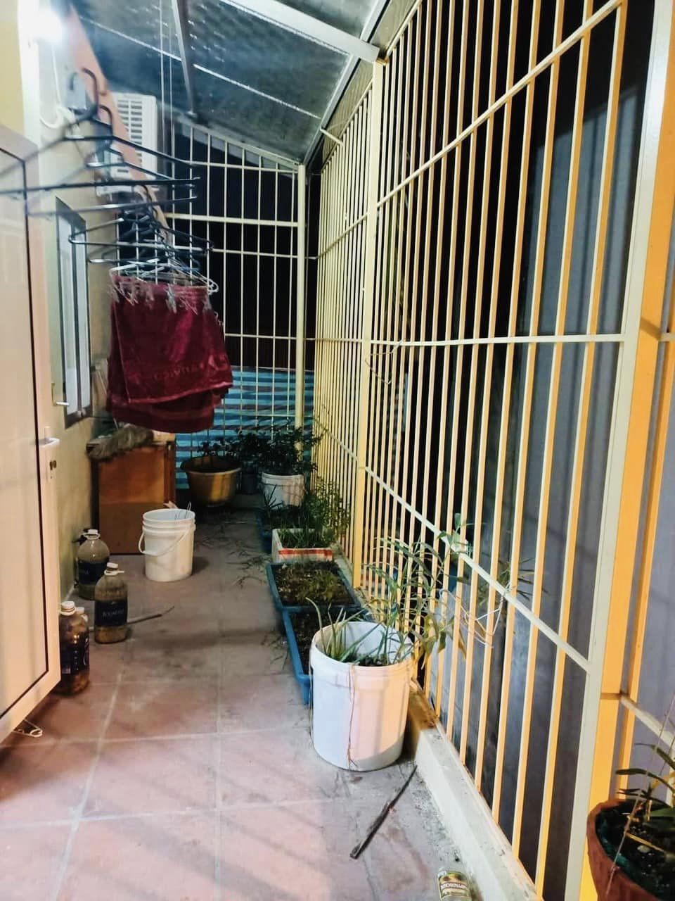 Chủ nhà cần bán nhanh nhà Cầu Giấy - 53m - 6,5 m mt -giá thương lượng mạnh