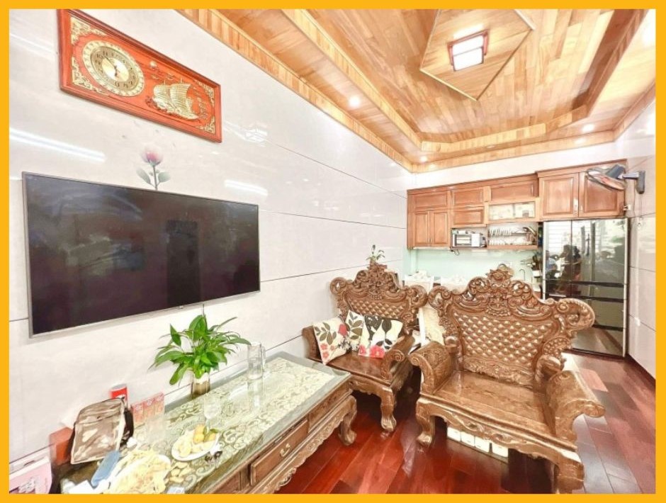 NGÃ TƯ SỞ, Đường Láng Lô góc thoáng sáng, DT42m2 x 4 tầng, MT5m, giá 3.6 tỷ.