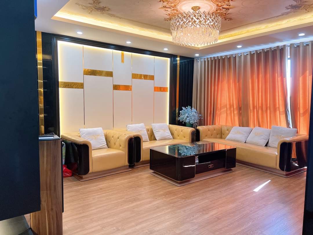 Cực Đẹp! Bán Căn Hộ CC Toà CT1A Trần Hữu Dực. Lô Góc. 136M2. 3PN + 3VS.