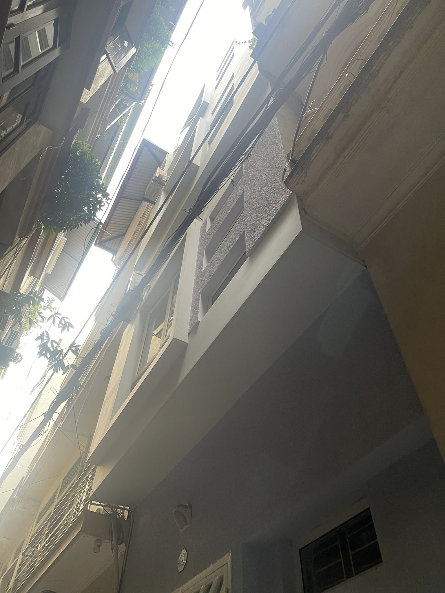 Bán nhà phố Vĩnh Phúc DT 31m 5 tầng mặt tiền 3,8m giá 5,45 tỷ