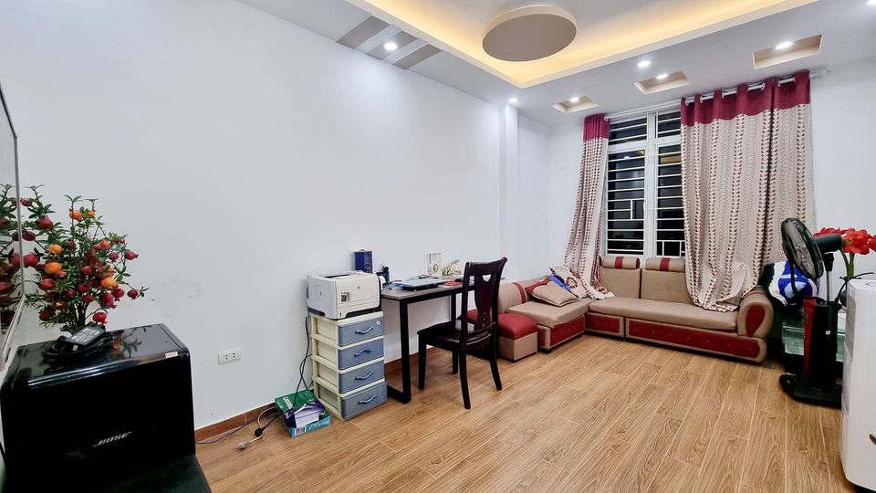 NHÀ ĐẸP CHUẨN PHONG THỦY PHỐ NGUYỄN LƯƠNG BẰNG – ĐƯỜNG RỘNG – GẦN CÔNG VIÊN – SỔ NỞ HẬU – CHỈ 5.4 TỈ