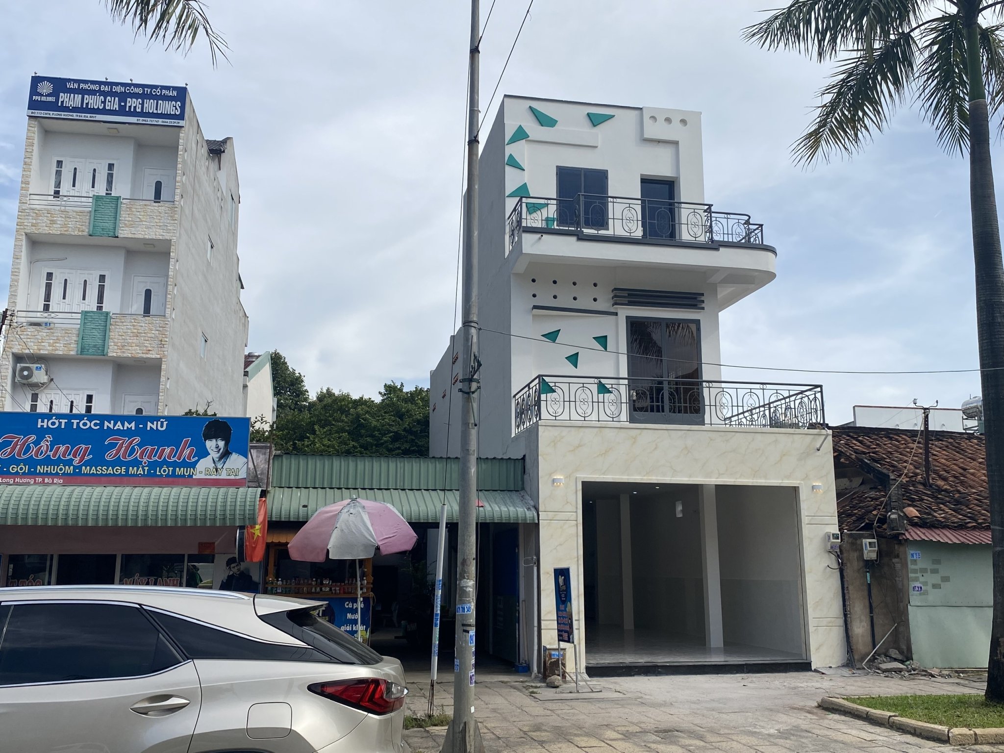 CHO THUÊ NHÀ NGUYÊN CĂN 1 TRỆT 2 LẦU TẠI ĐƯỜNG CMT8 PHƯỜNG LONG HƯƠNG