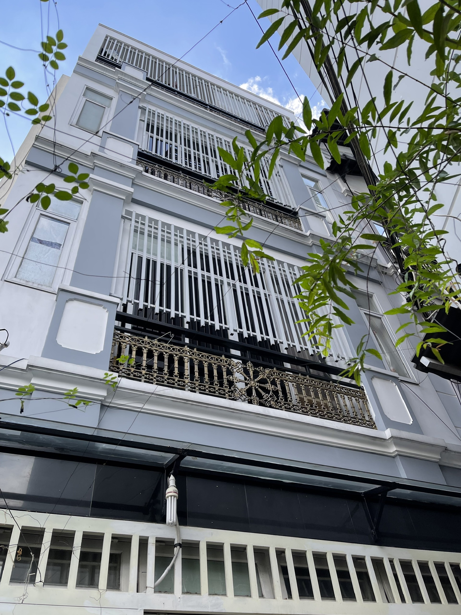 BÁN NHÀ Huỳnh Văn Bánh- 4 tầng đẹp lung linh- Chỉ nhỉnh 5 tỷ