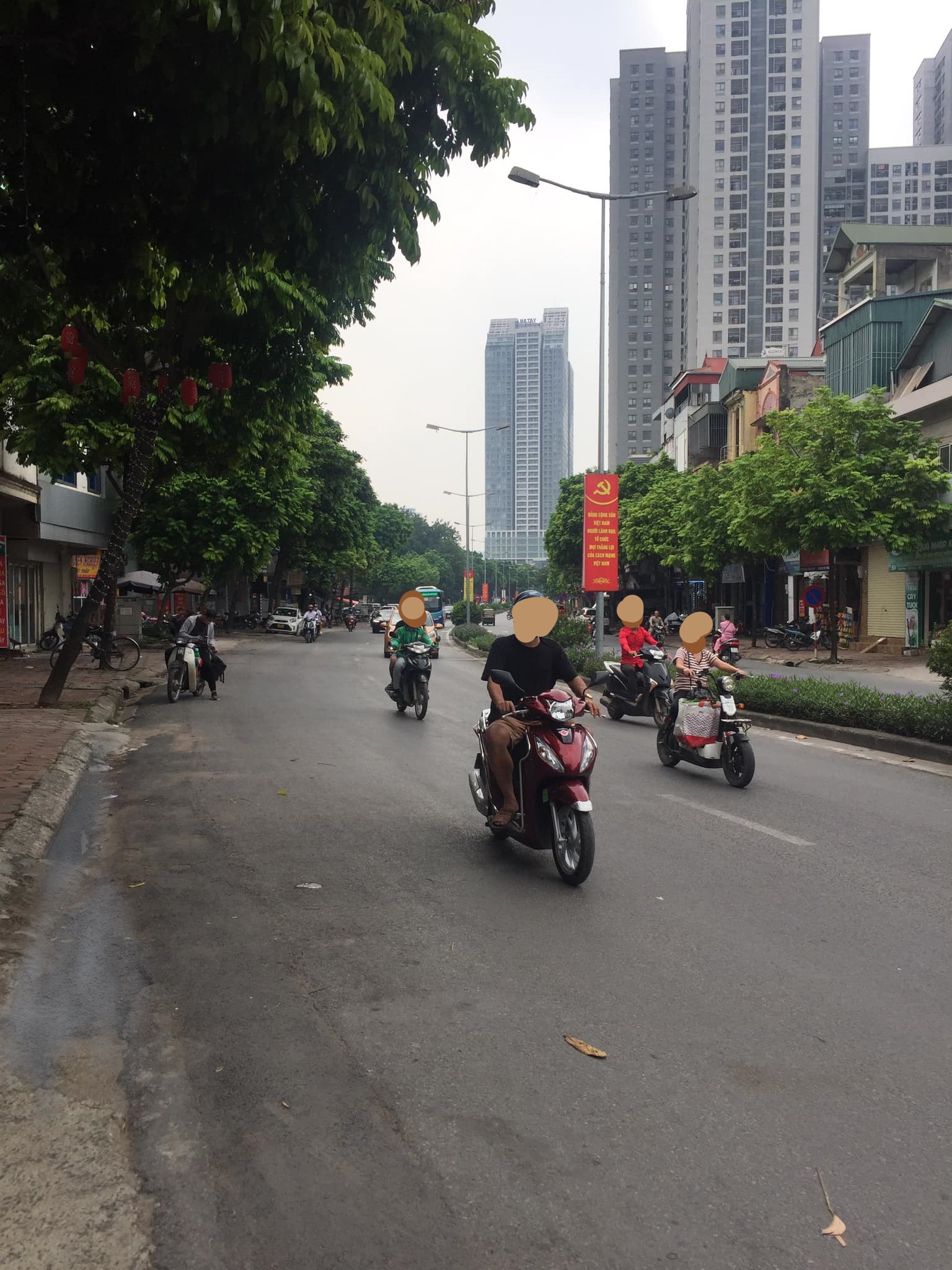 NHÀ VẠN PHÚC, HÀ ĐÔNG –TRUYỀN THỐNG + ẨM THỰC. DT 50M2, MT 4,5m. HƠN 4 TỶ