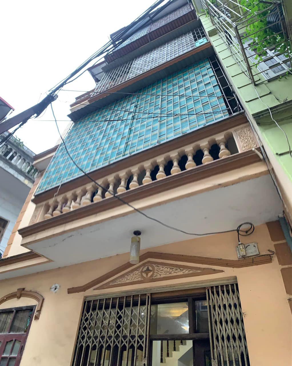 Bán nhà phố Thuỵ Khuê DT 40m 4 tầng MT 5,8m giá 4,2 tỷ