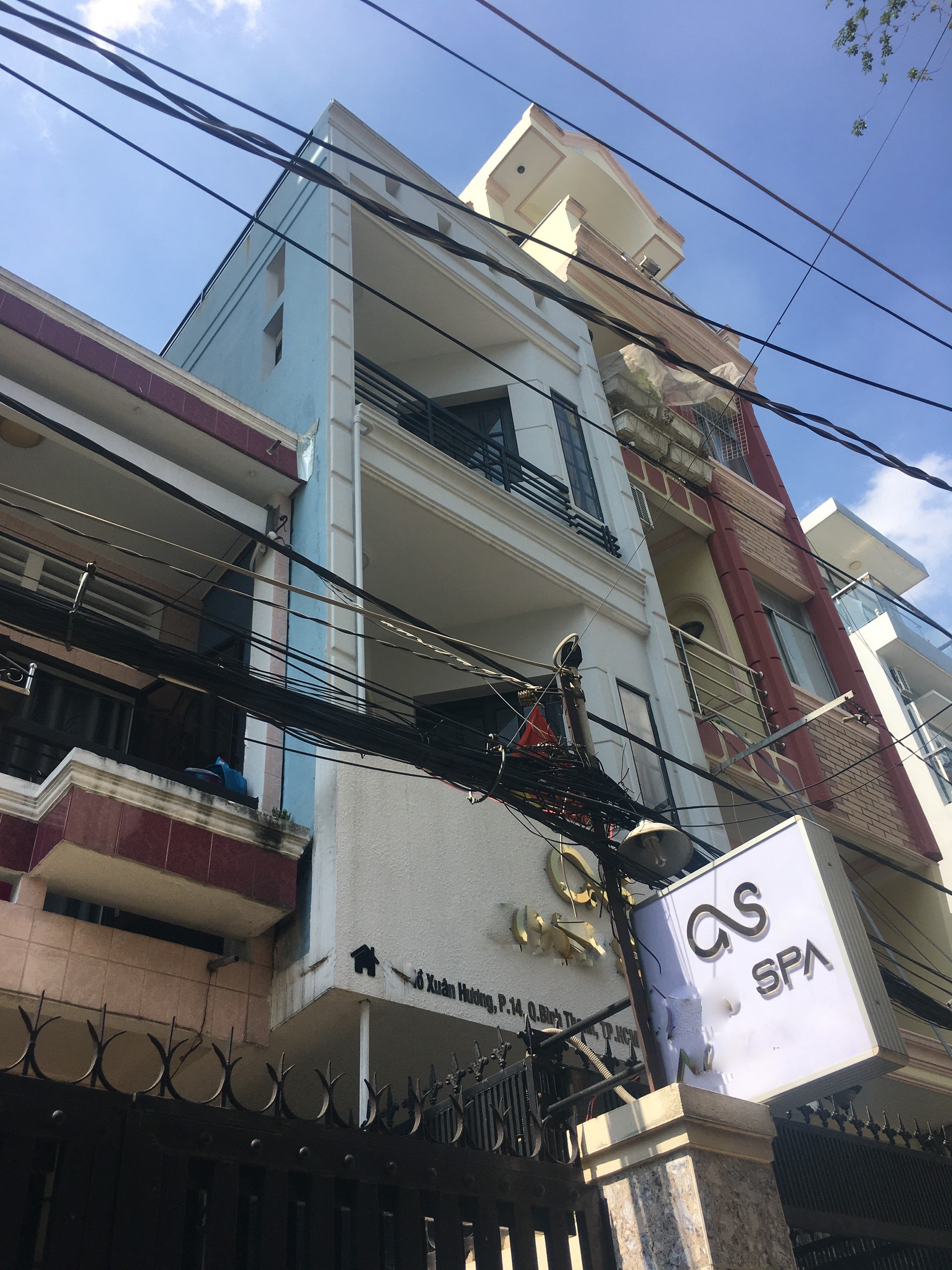 Bán nhà Hồ Xuân Hương, Bình Thạnh, 54m2 1Tr 2L, 4PN 5WC. Ngay tiệm vàng Mi Hồng Lê Quang Định. Nhà mới còn rất đẹp