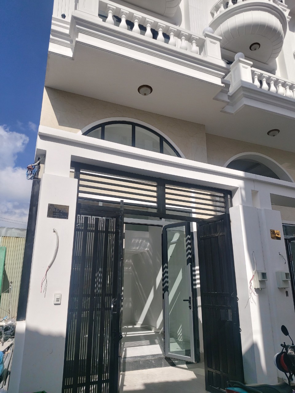 CHO THUÊ NHÀ NGUYÊN CĂN MỚI 100% HẺM XE TẢI Đ.LÊ TRỌNG TẤN P.BÌNH HƯNG HÒA