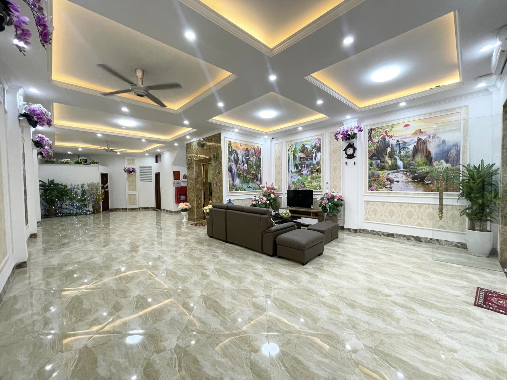 Bán nhà Đội Cấn, Ba Đình, 102mX 7T, dòng tiền 160tr/tháng, giá 28.5 tỷ