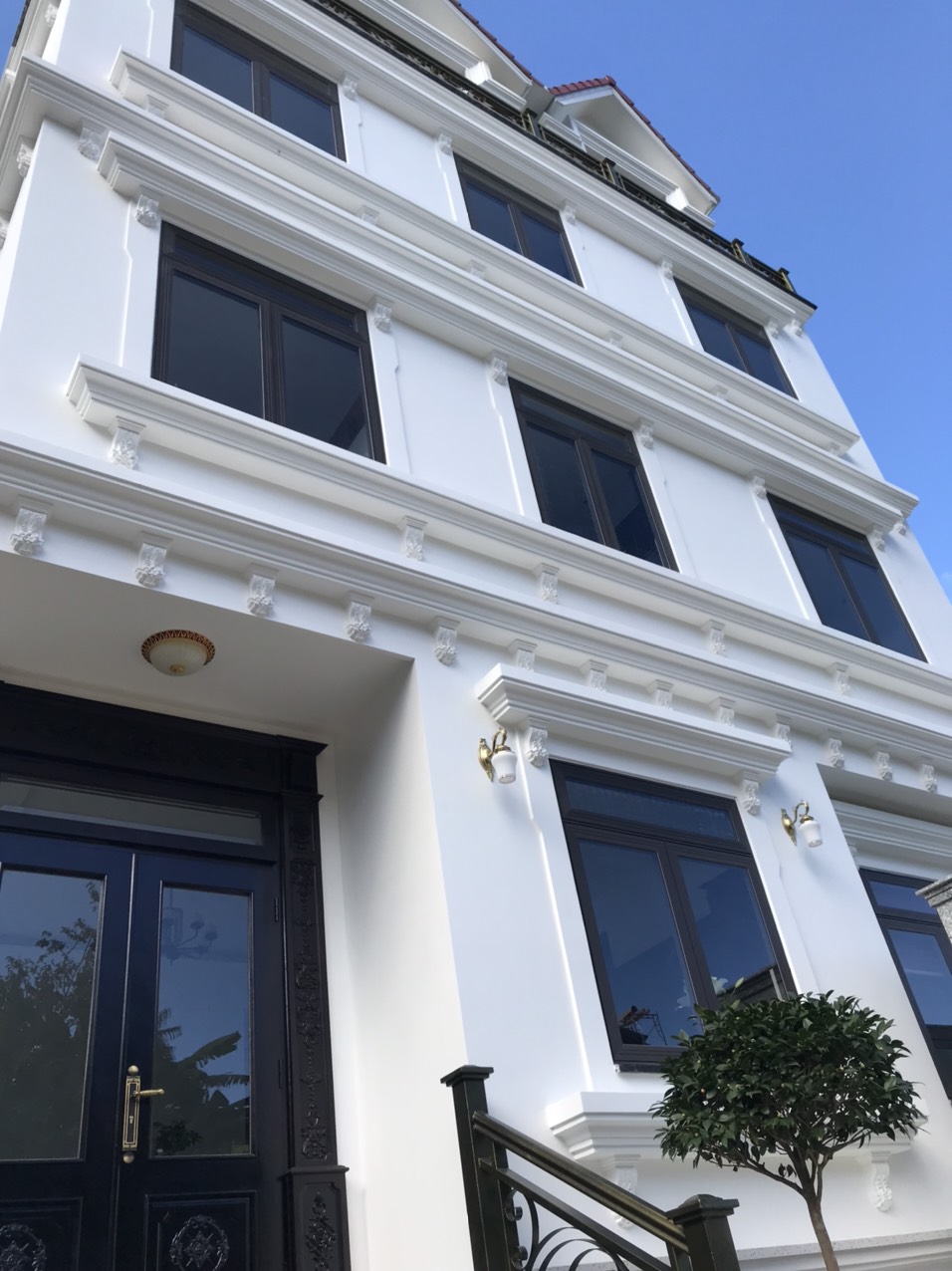 CHO THUÊ PHÒNG ĐƠN + PHÒNG ĐÔI + THUÊ NGUYÊN TẦNG GIÁ CHỈ TỪ 250K/ NGÀY ĐÊM