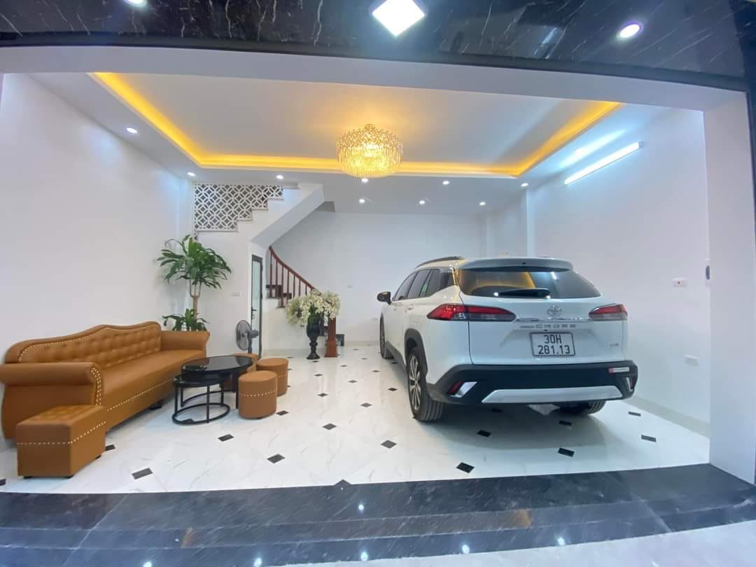 Bán nhà ngõ 86 Tô Vinh Diện có gara oto giá trên 7 tỷ