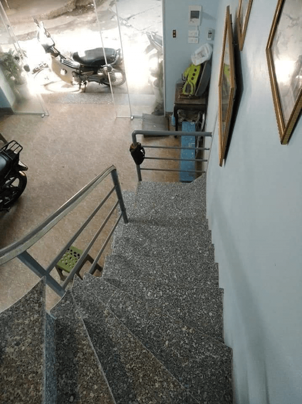 Chính chủ bán nhà mặt ngõ thông kinh doanh phố Hào Nam, Đống Đa, 33m2 giá 4.5 tỷ